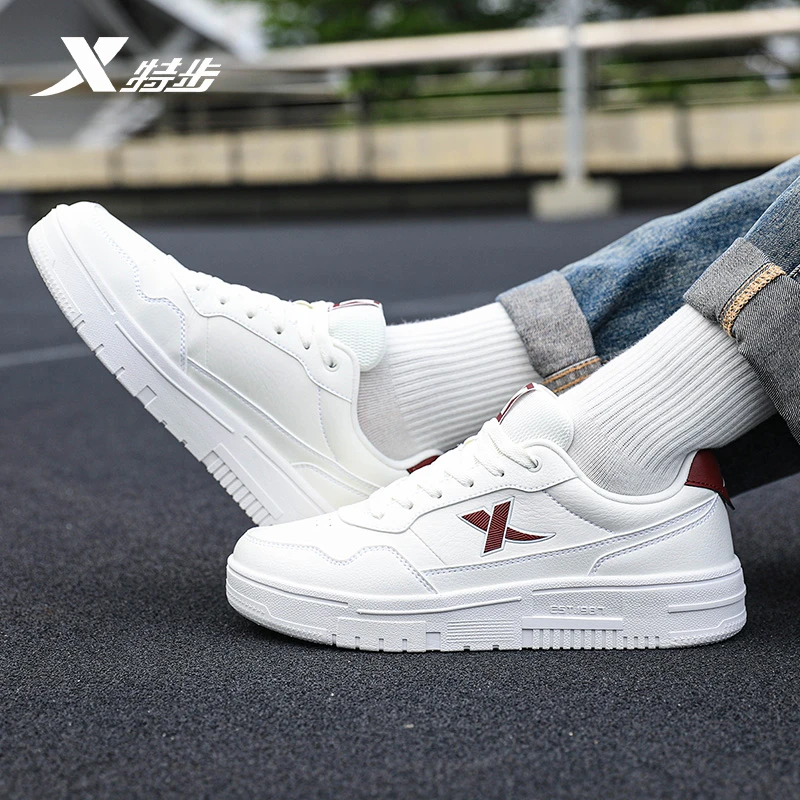 特步板鞋男鞋2025秋冬新款时尚百搭轻便休闲鞋学生减震低帮运动鞋