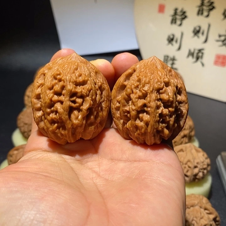 文玩核桃吊坠大沽石40+