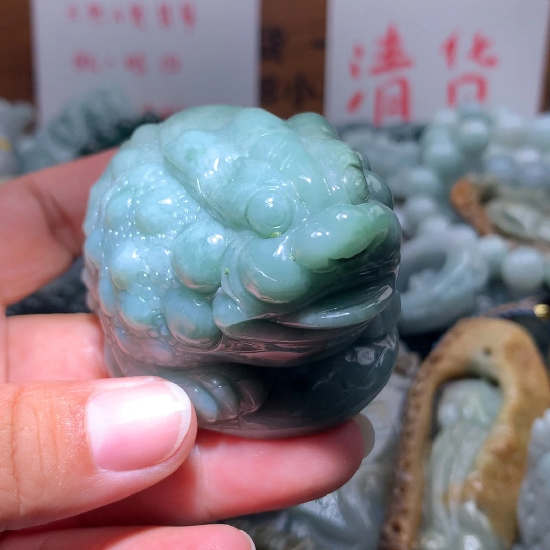 翡翠未镶嵌颈饰保真天然A货翡翠