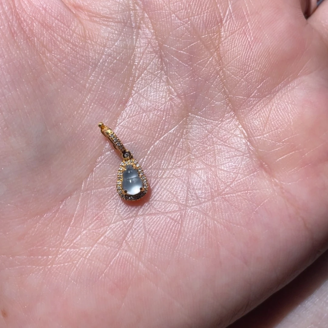 【闪购商品】颈饰18K金镶嵌翡翠