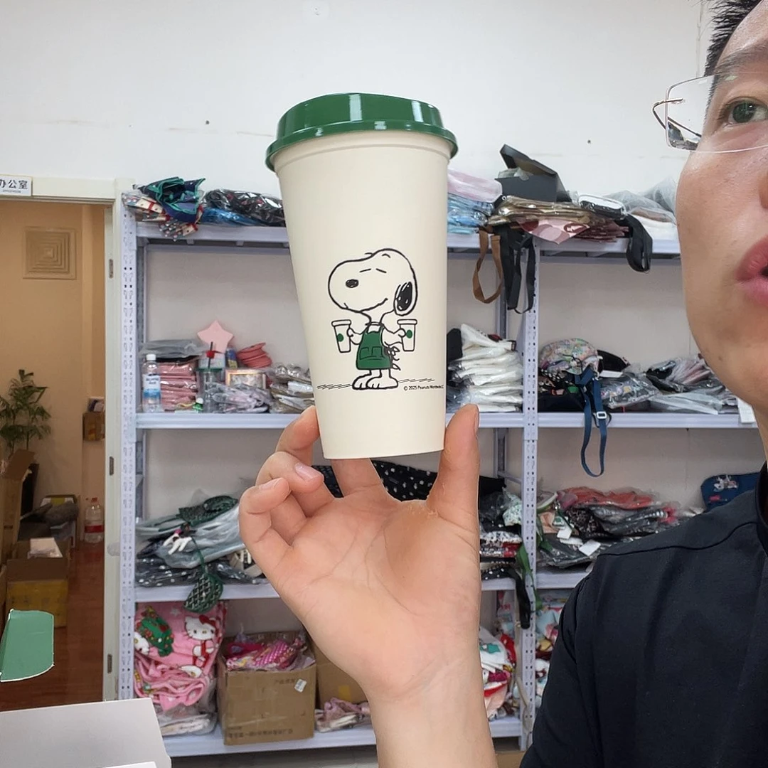 PU化妆包等各种产品和