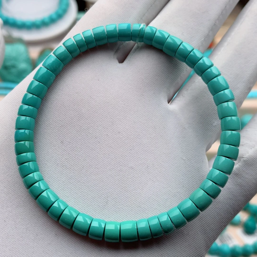 绿松石珠宝奇石未镶嵌重：10.5克