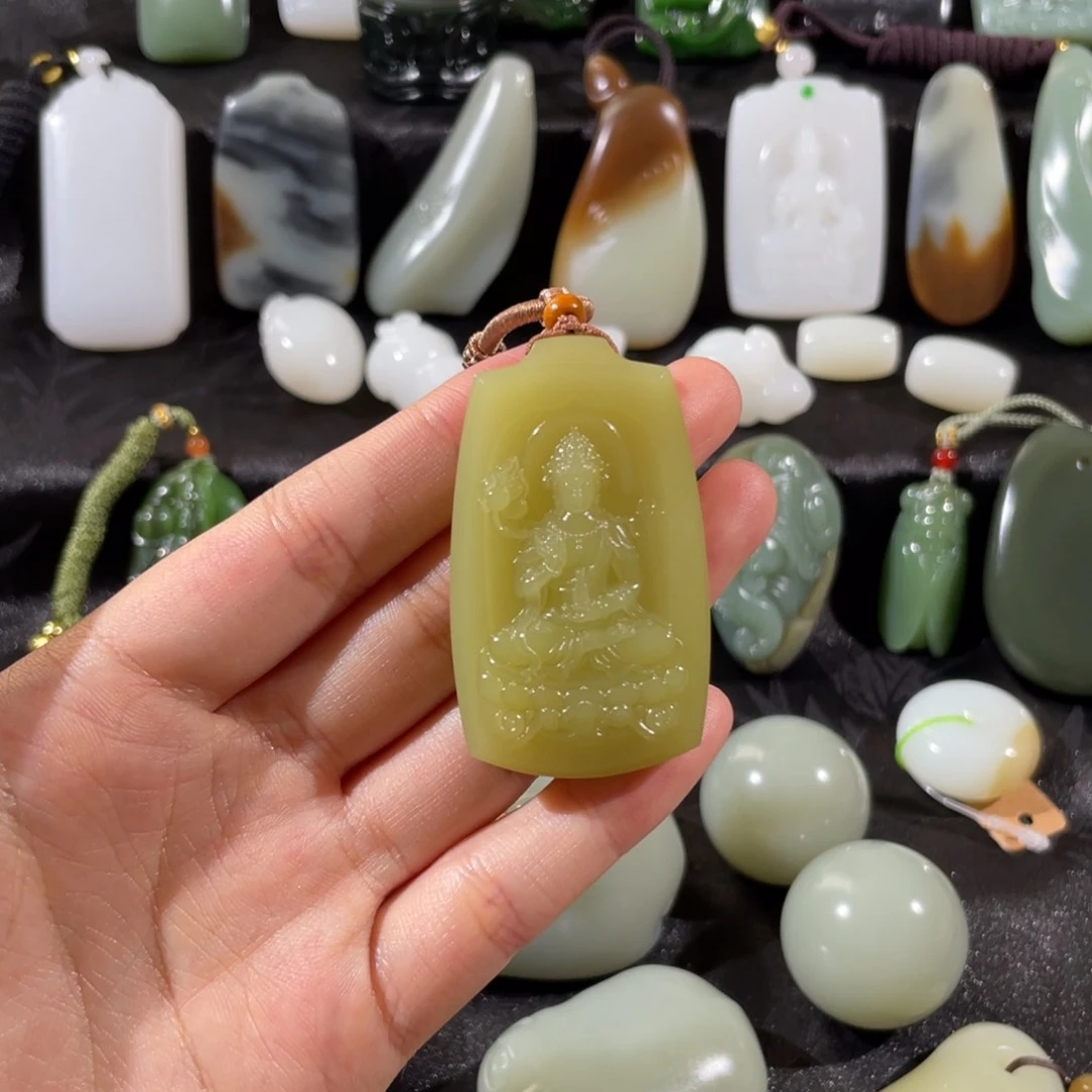 和田玉未镶嵌挂件