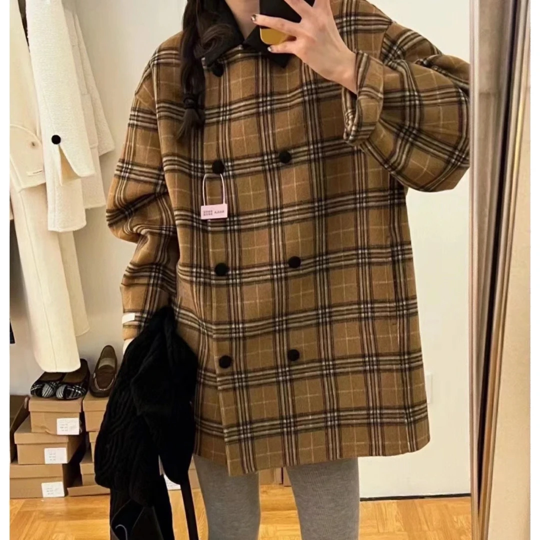 格子中长款翻领羊毛大衣