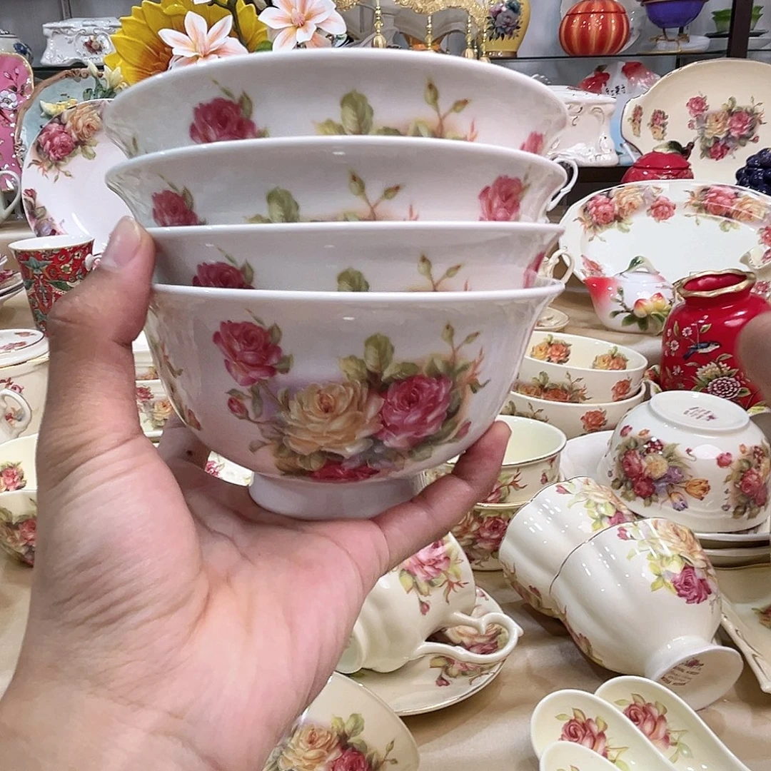 琉璃手工艺品陶瓷制品和其他材料中使用过