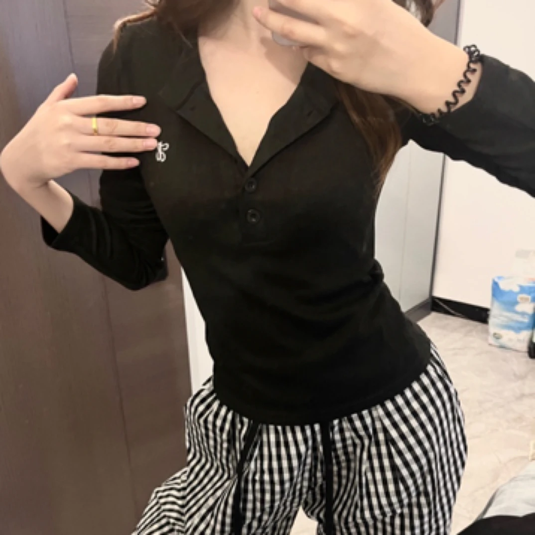 T恤纯色ol常规款V领有弹力字母长袖夏季气质白色小众时尚