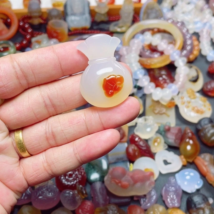 玛瑙/玉髓颈饰未镶嵌