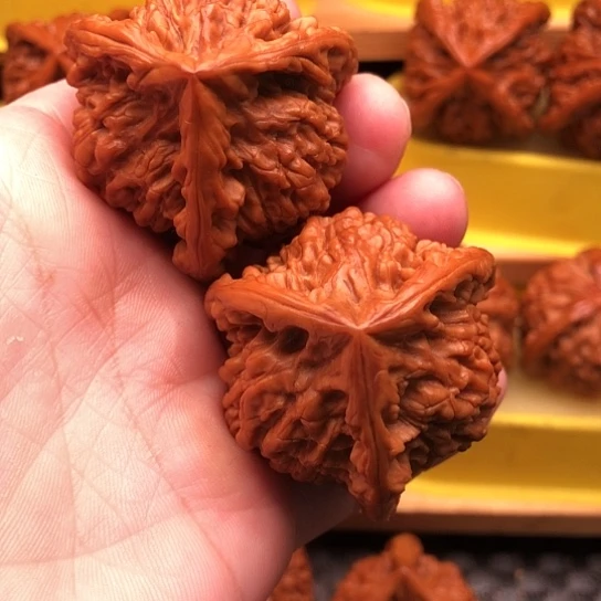 文玩核桃吊坠回**去核桃