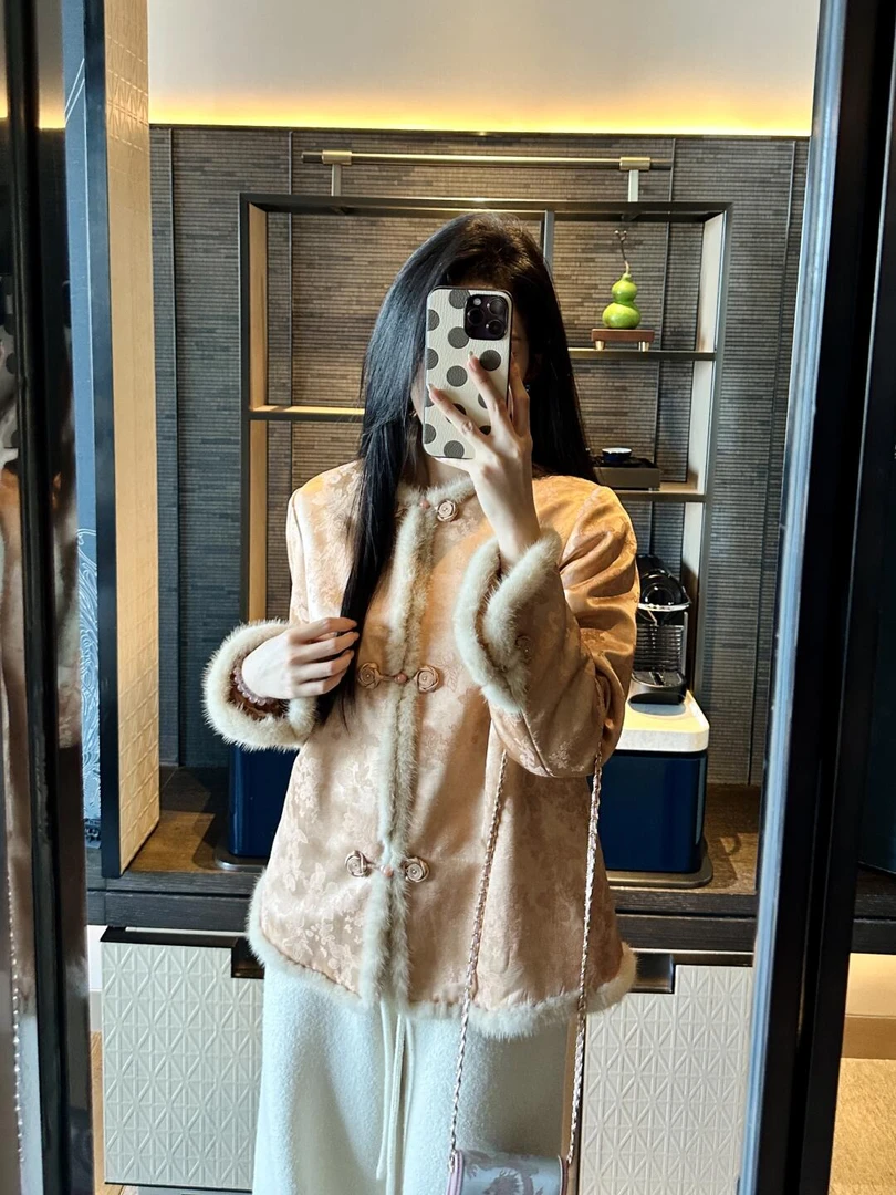 2025秋冬款新中式国风高级感名媛穿搭套装女搭配休闲裤保暖两件套