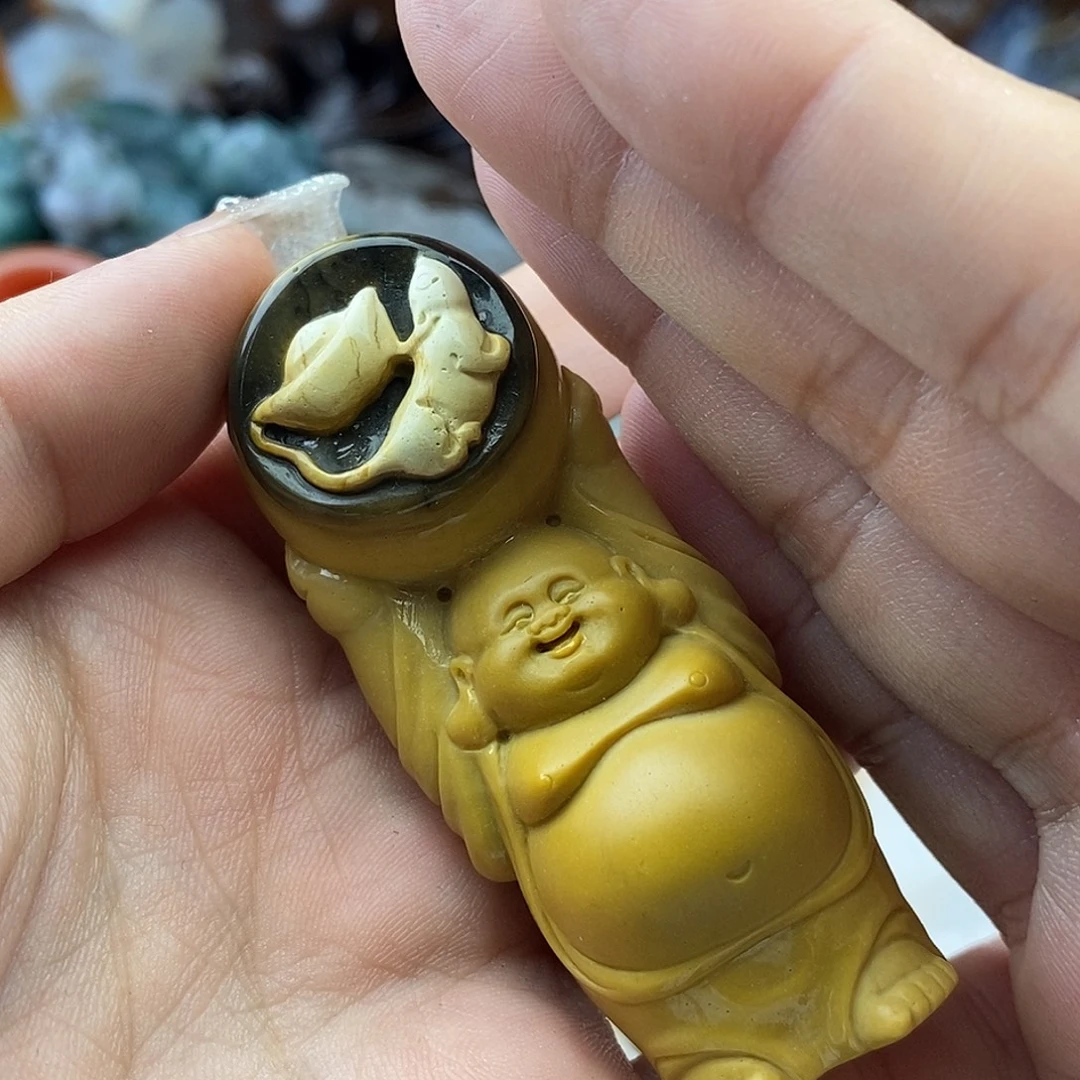 兜****石英质玉未镶嵌手饰