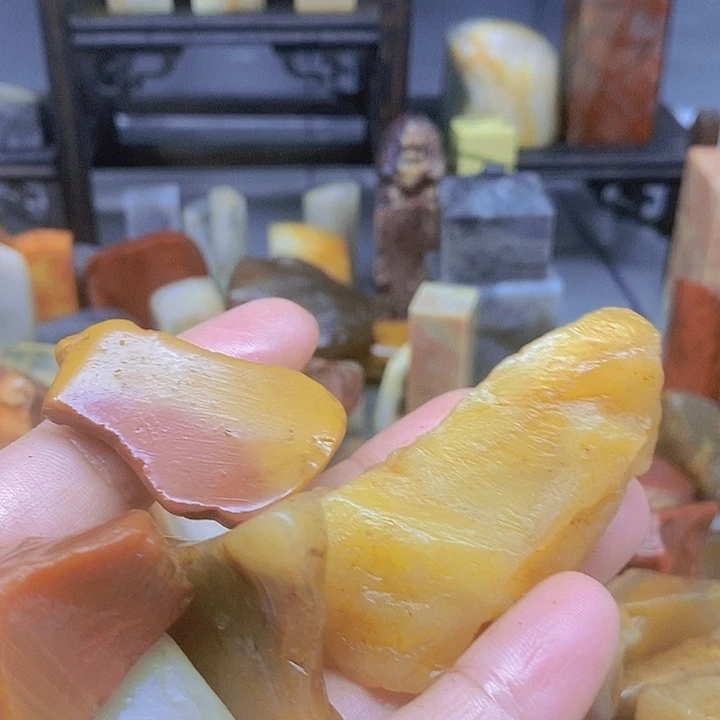 张***骄印石寿山石天然原石