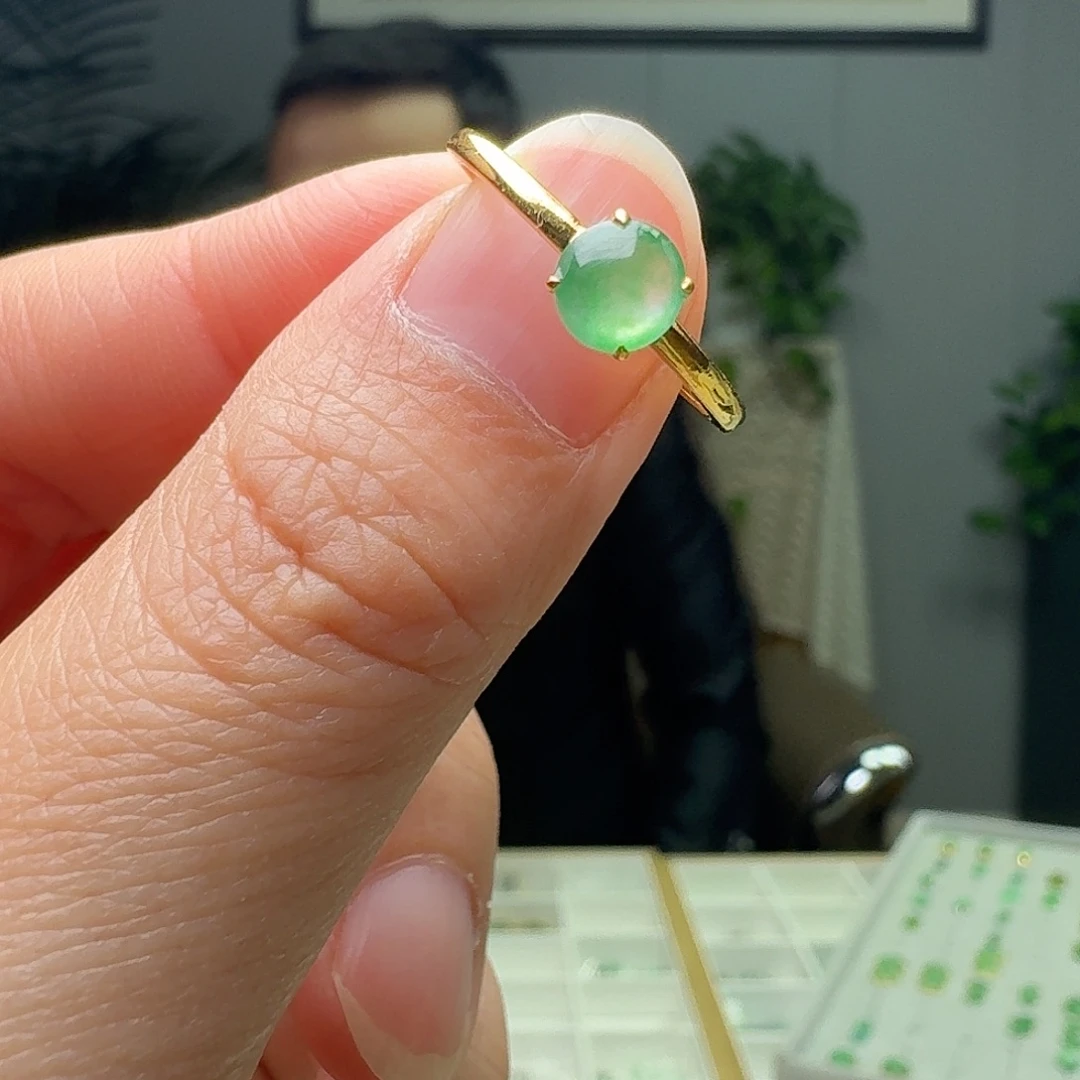 翡翠18K金镶嵌戒指天然