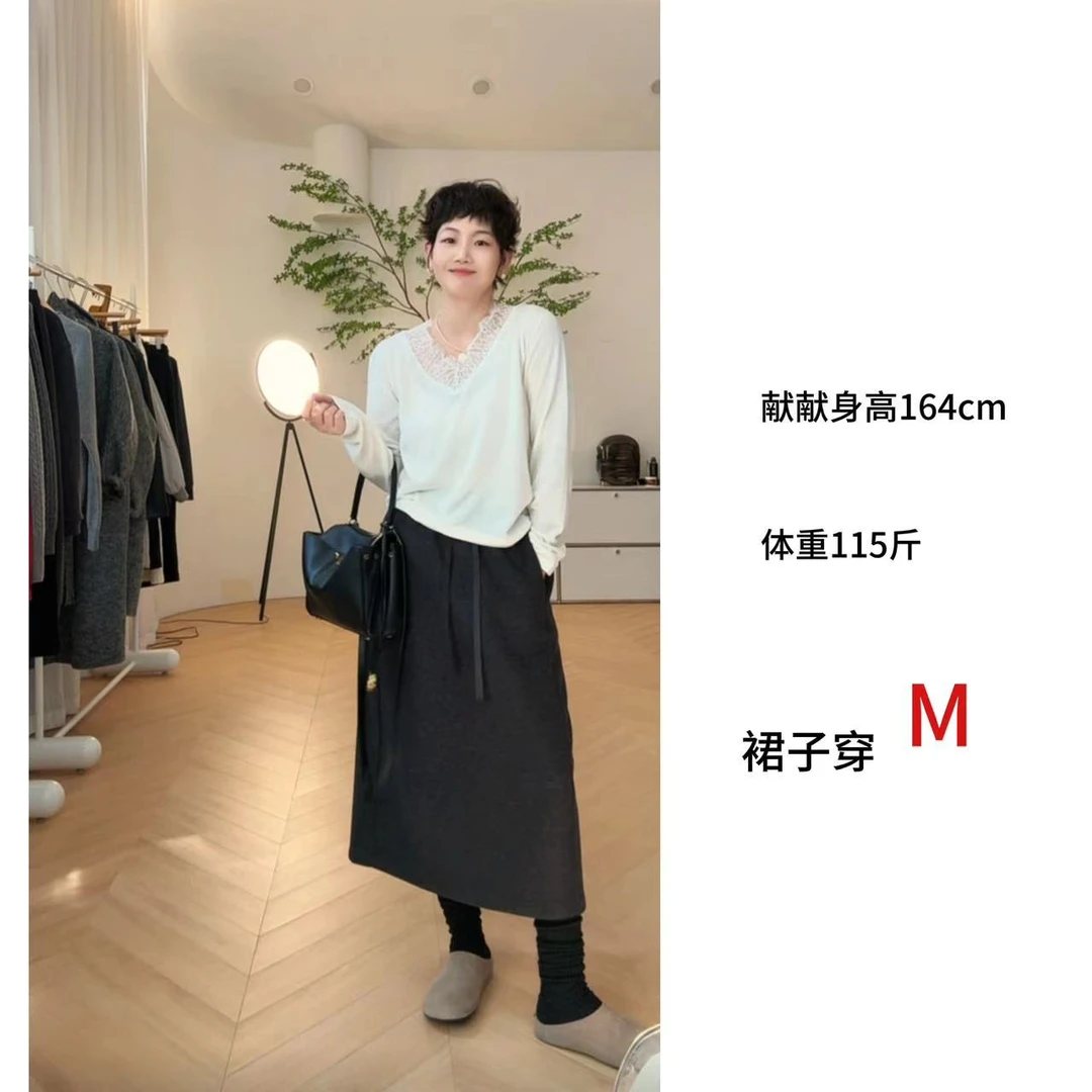 超显瘦 秋款A字半身裙 微开叉设计 硬挺有型 柔软舒适 24-563