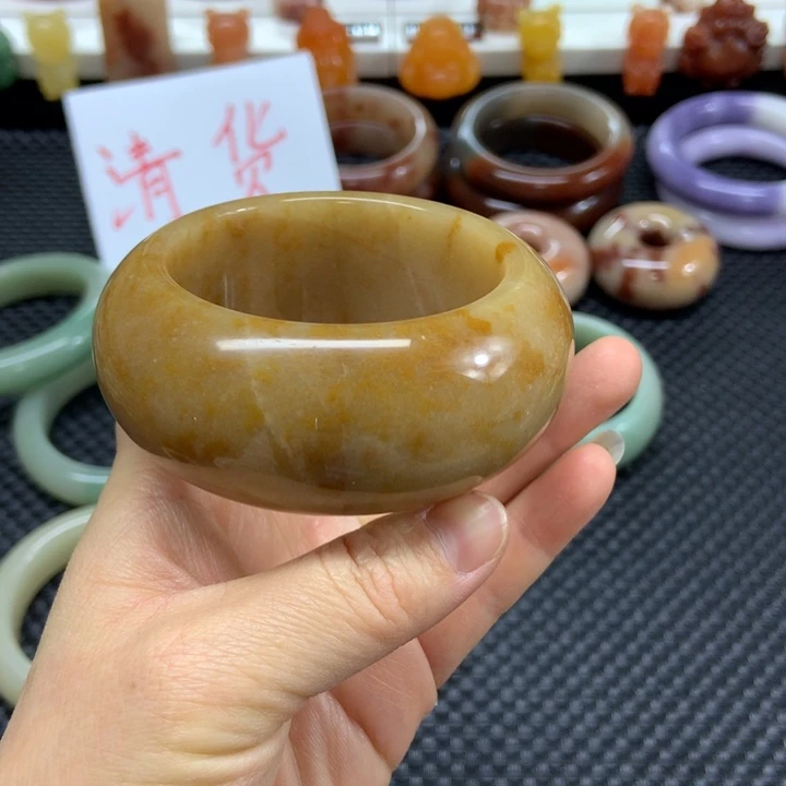 石英质玉未镶嵌手镯