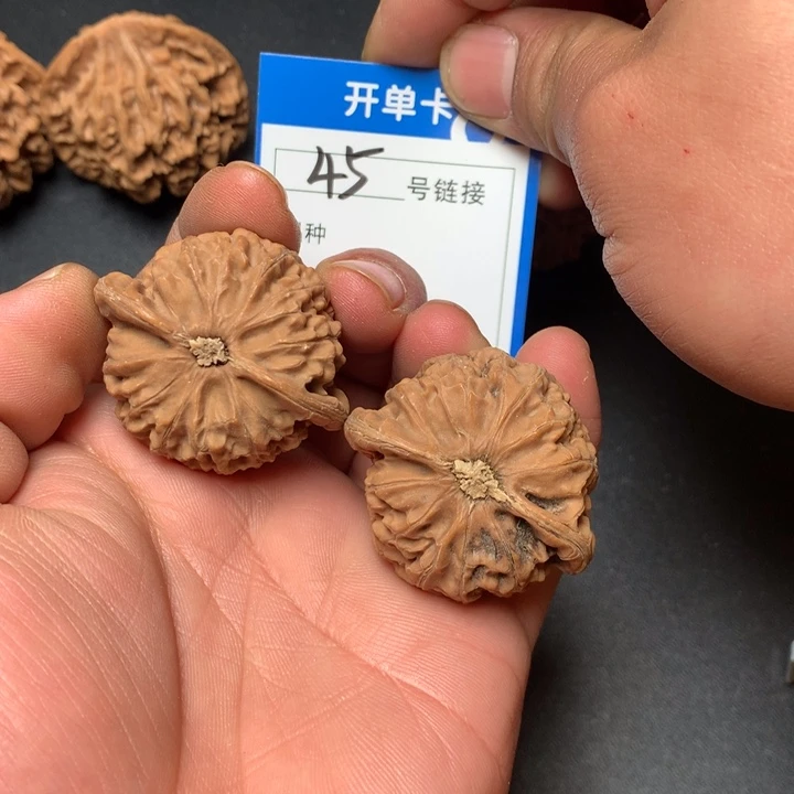 文玩核桃把件41宫灯45