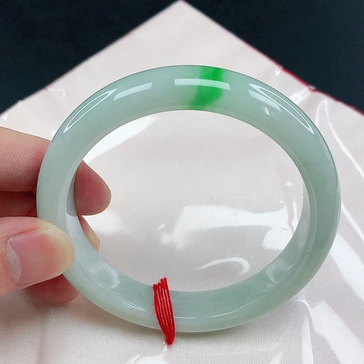 翡翠手镯未镶嵌圈60.5。1303