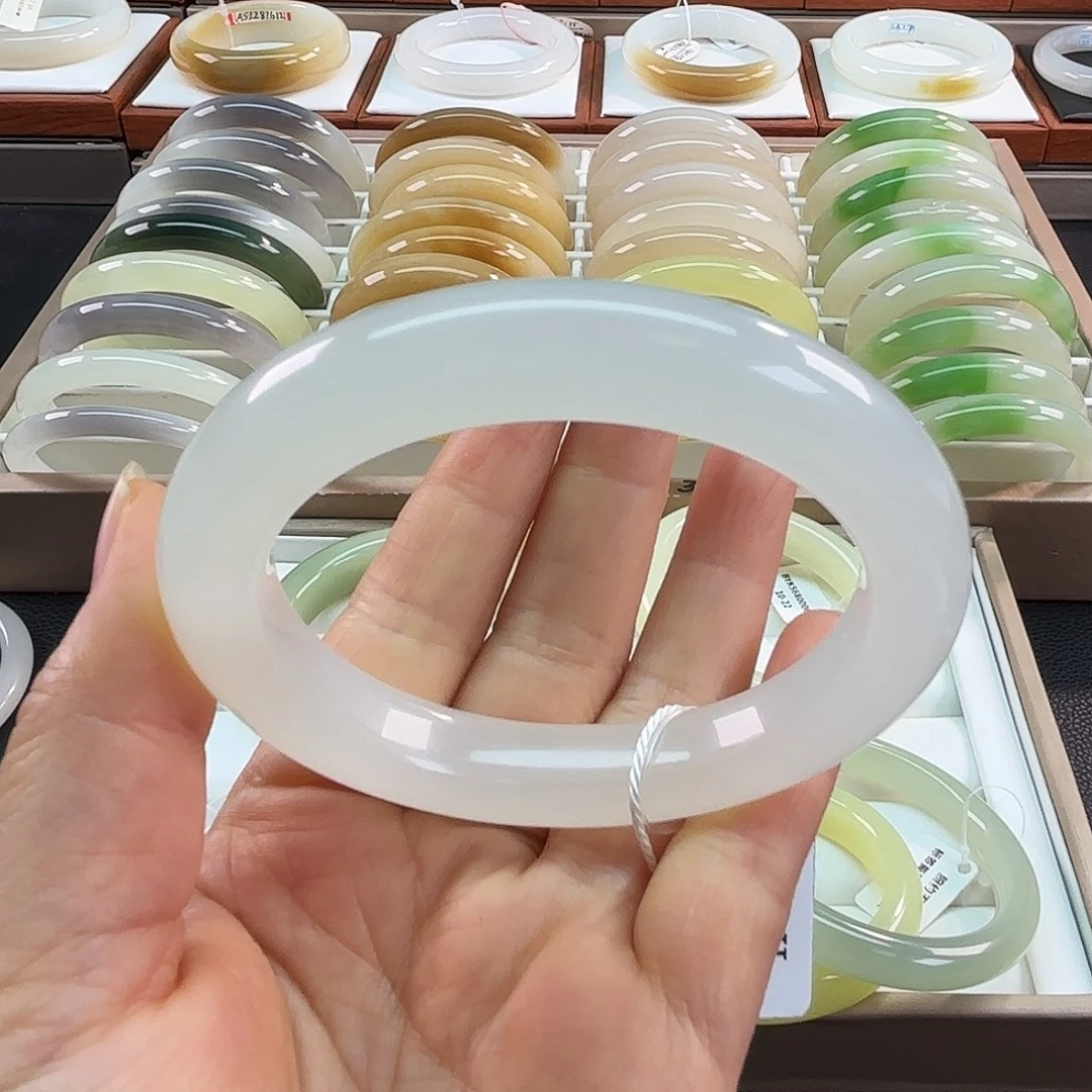 和田玉未镶嵌手镯冰荔枝