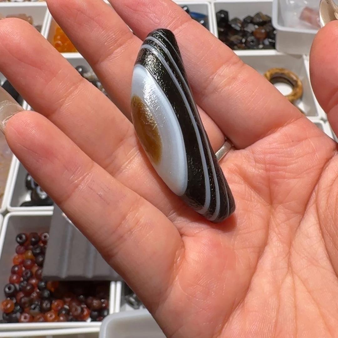 玛瑙/玉髓未镶嵌珠宝半成品