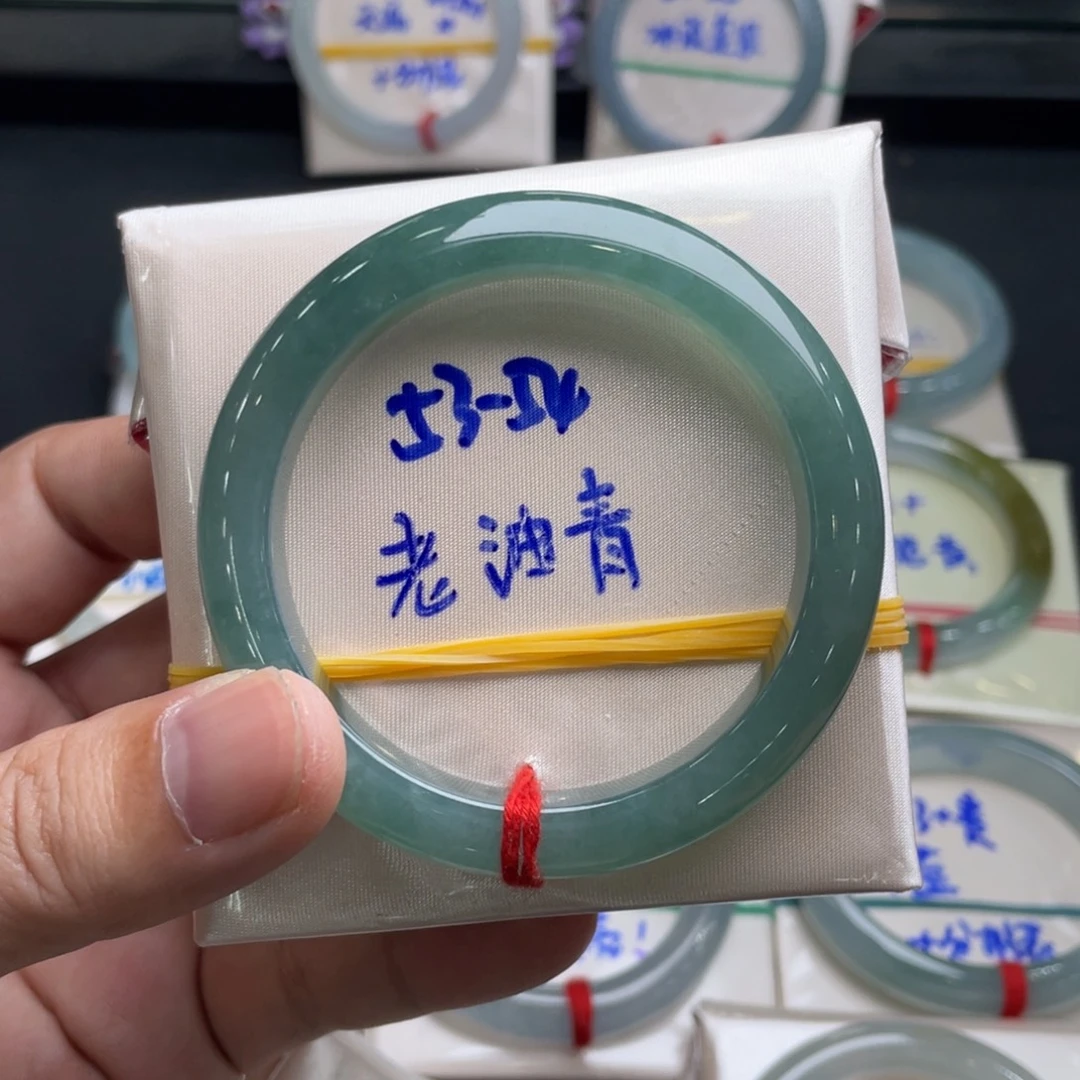 翡翠未镶嵌手镯翡翠手镯