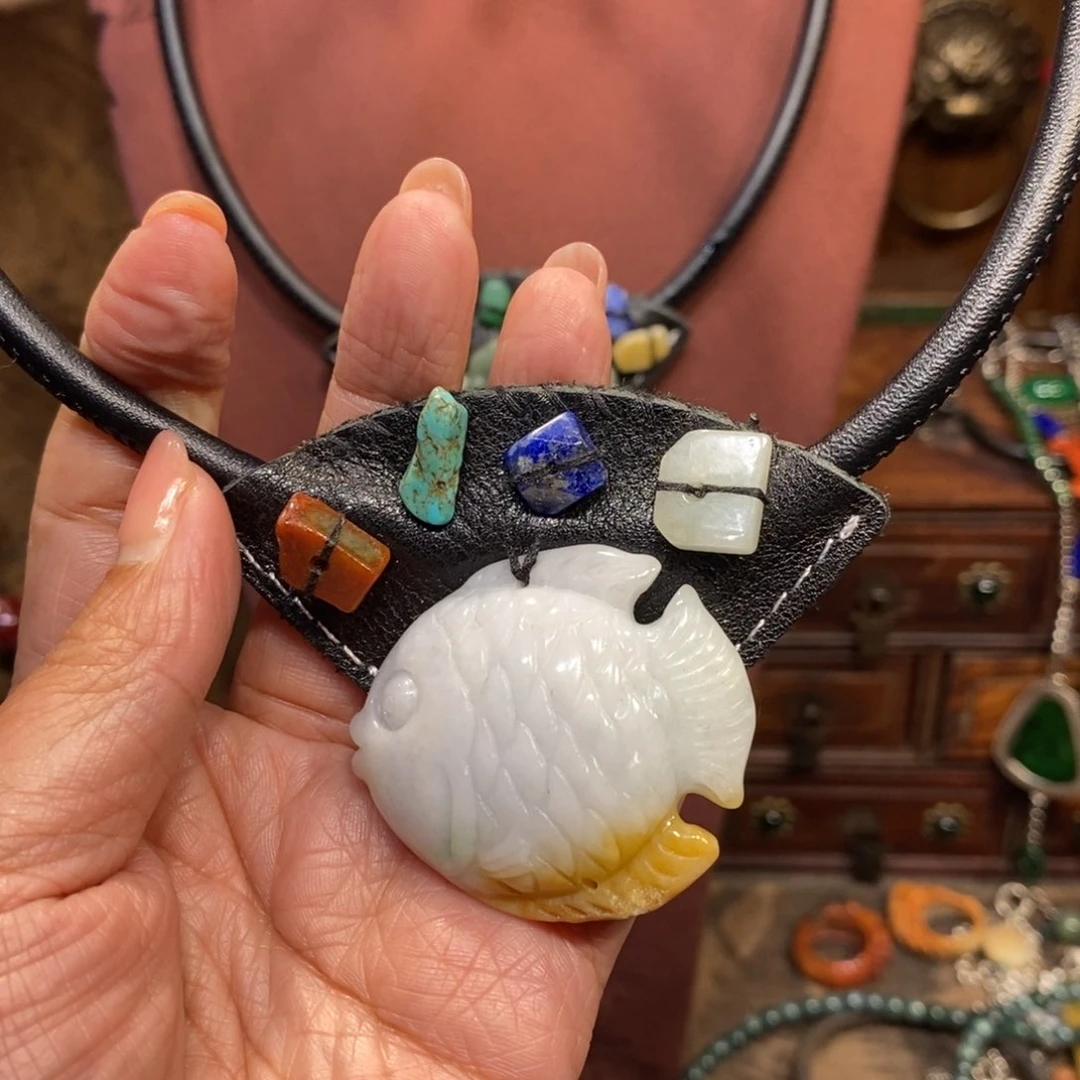 翡翠吊坠(赠链)未镶嵌