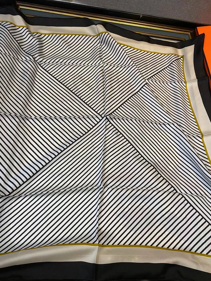 四拼条纹90斜纹绸方巾