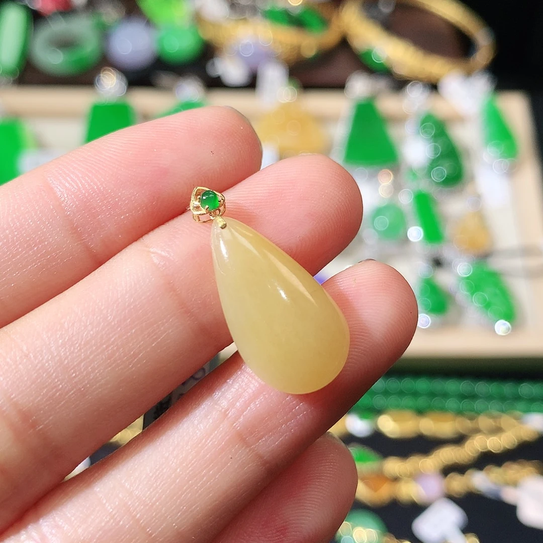 吊坠(不含链)18K金镶嵌翡翠