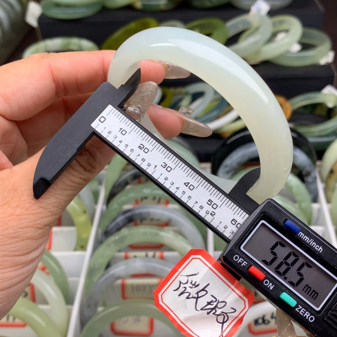未镶嵌蛇纹石玉手镯1046