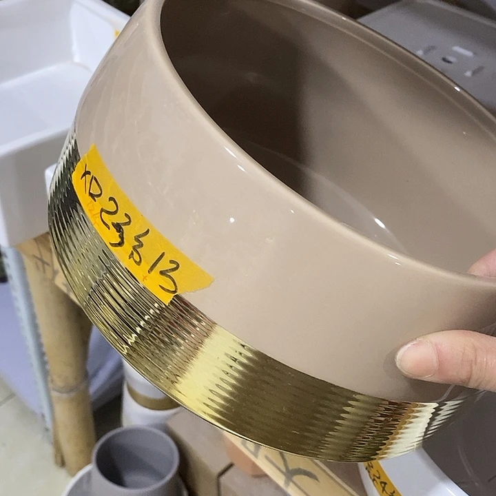 陶盆有孔 瑕疵针孔漏釉介意勿拍外高 13外口23