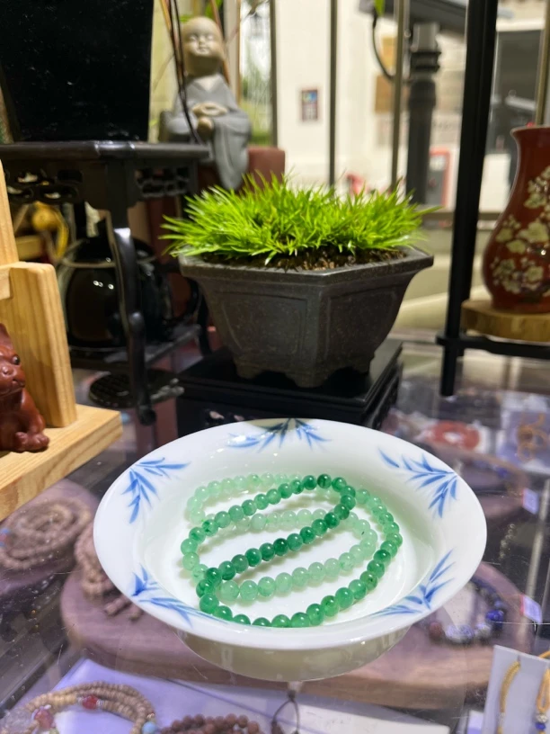 非金属木质吊坠 翠碧绿色渐变色糯冰色时尚女款独龙玉