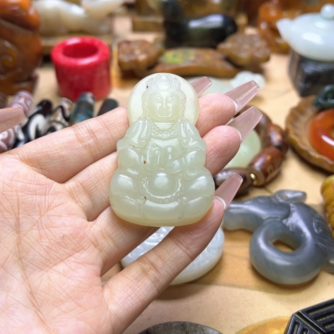 【闪购商品】蛇纹石玉颈饰未镶嵌