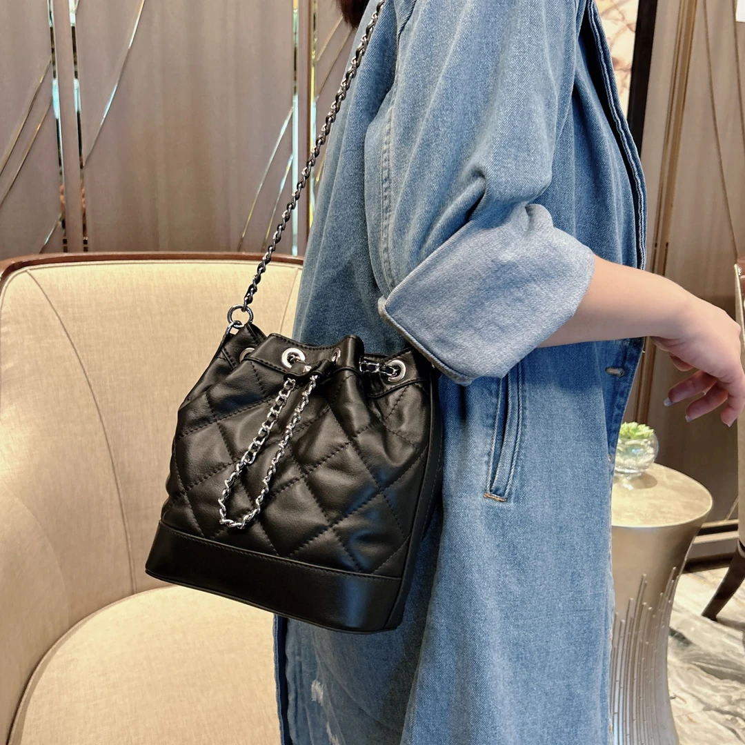 新款抽带斜挎包百搭全钢五金单肩网红菱格链条包设计感桶包DS-165