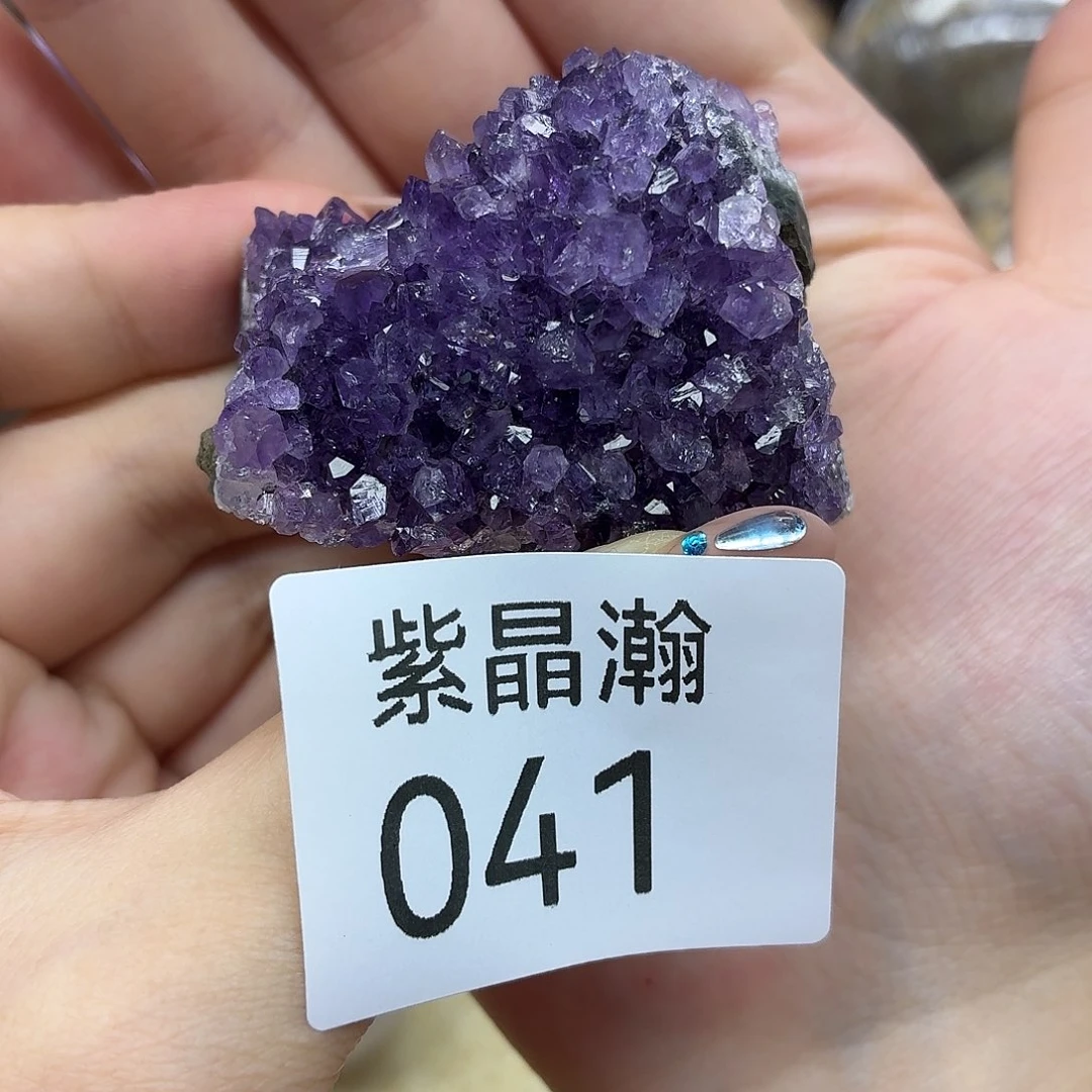 未镶嵌水晶大型摆件（非配饰）