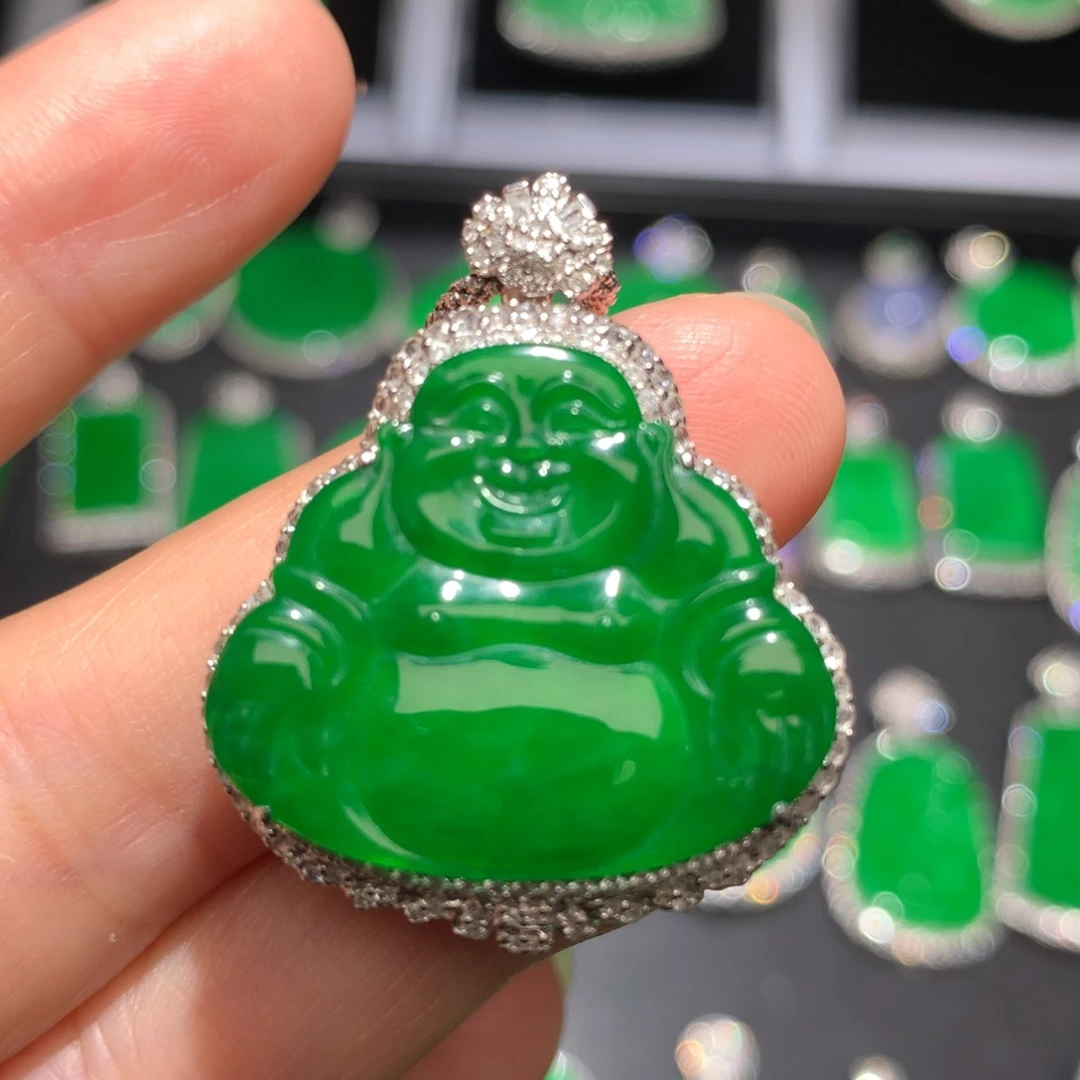 翡翠颈饰18K金镶嵌翡翠