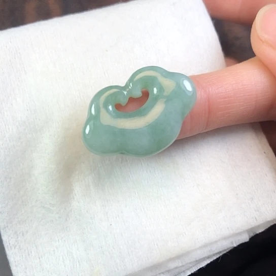 翡翠未镶嵌颈饰缅甸A货，每天下午1点半开播