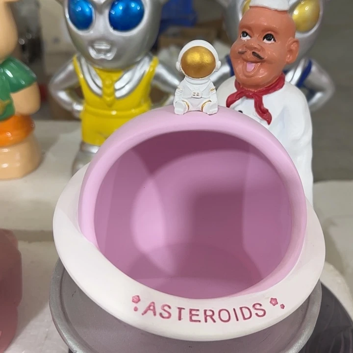 树脂粉色太空人收纳