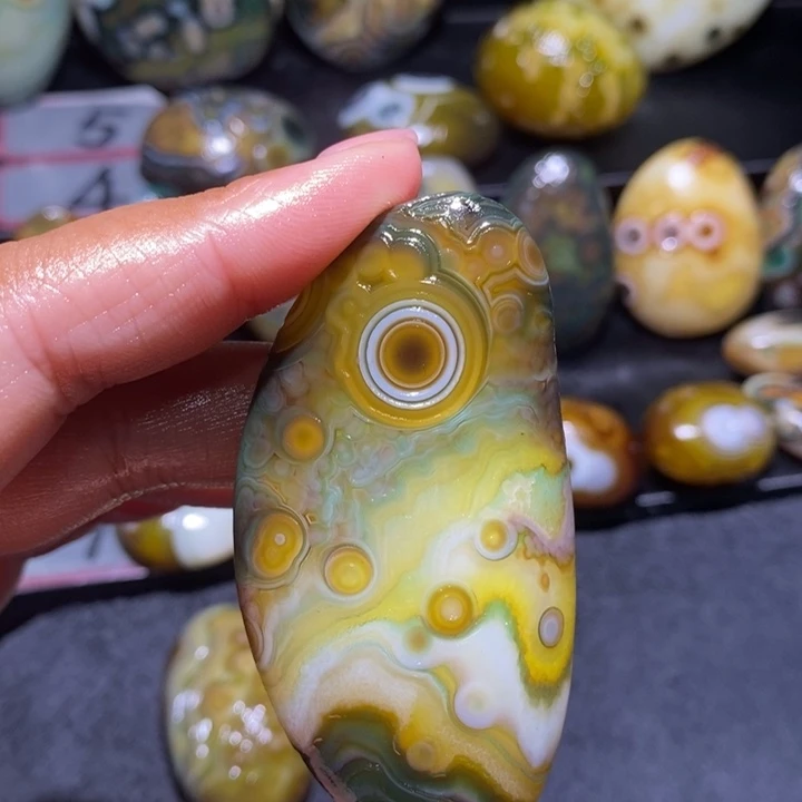 玛瑙/玉髓未镶嵌珠宝奇石65