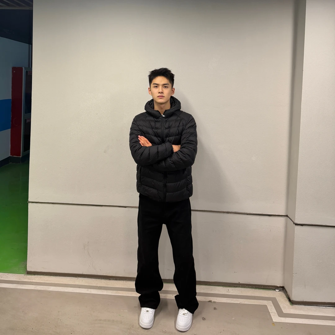 90白鸭绒! 轻量化排骨羽绒服连帽户外保暖城市通勤面包服男女同款