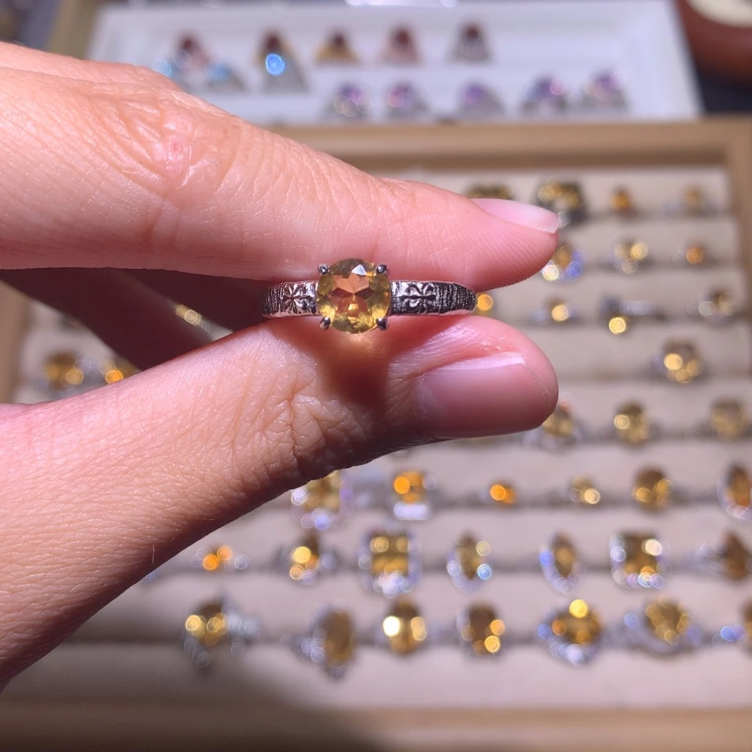 【闪购商品】银S925镶嵌戒指水晶