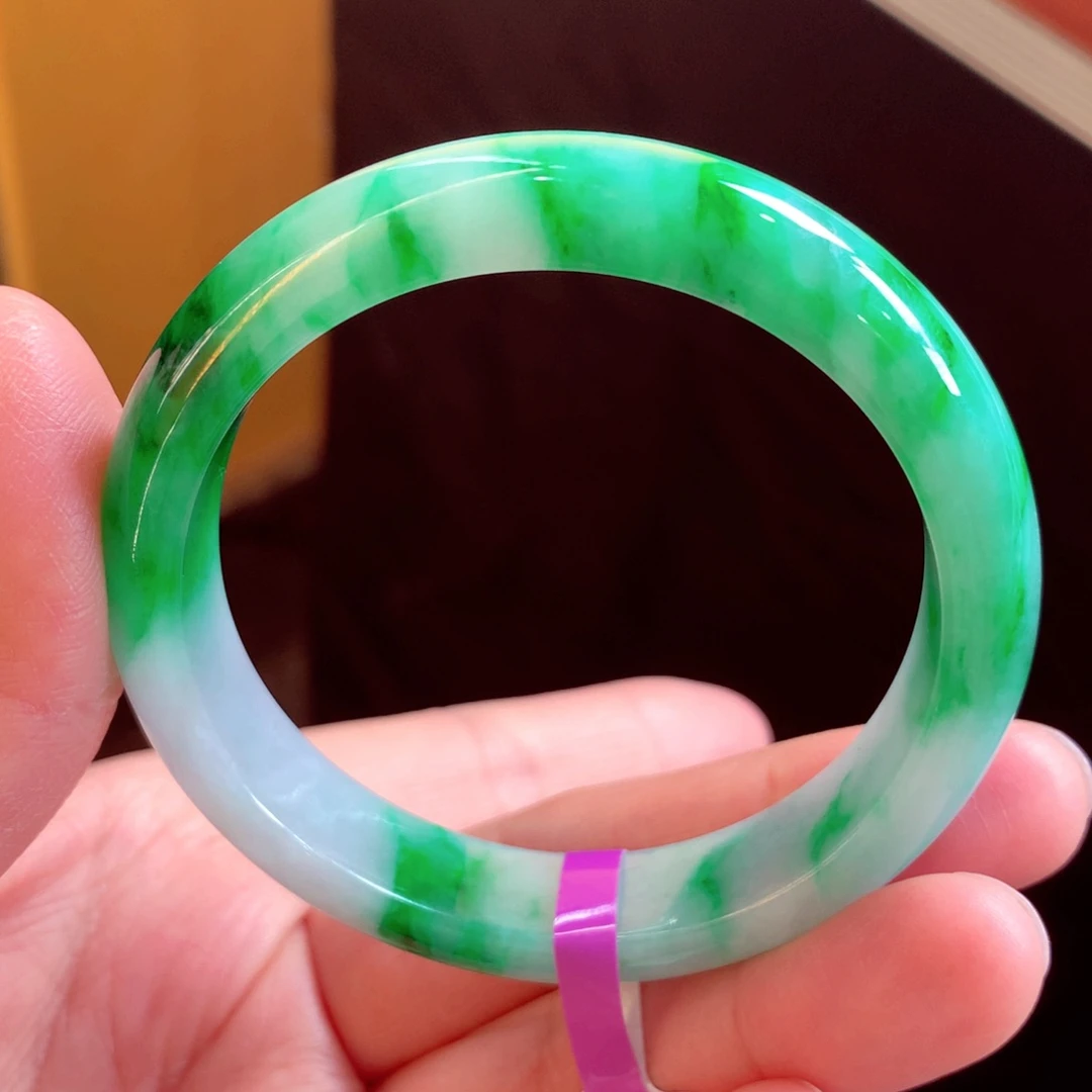 翡翠手镯未镶嵌缅甸翡翠