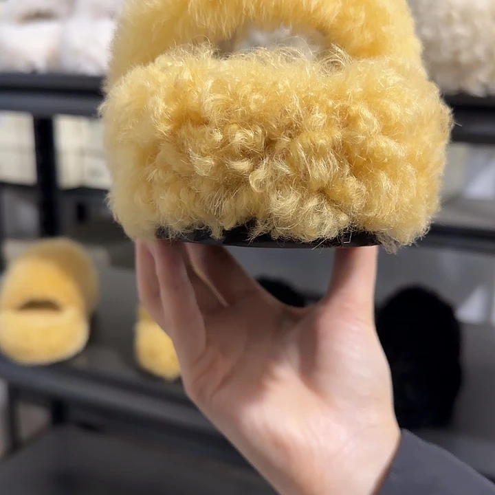 37黄色卷毛露脚五厘米大毛卷