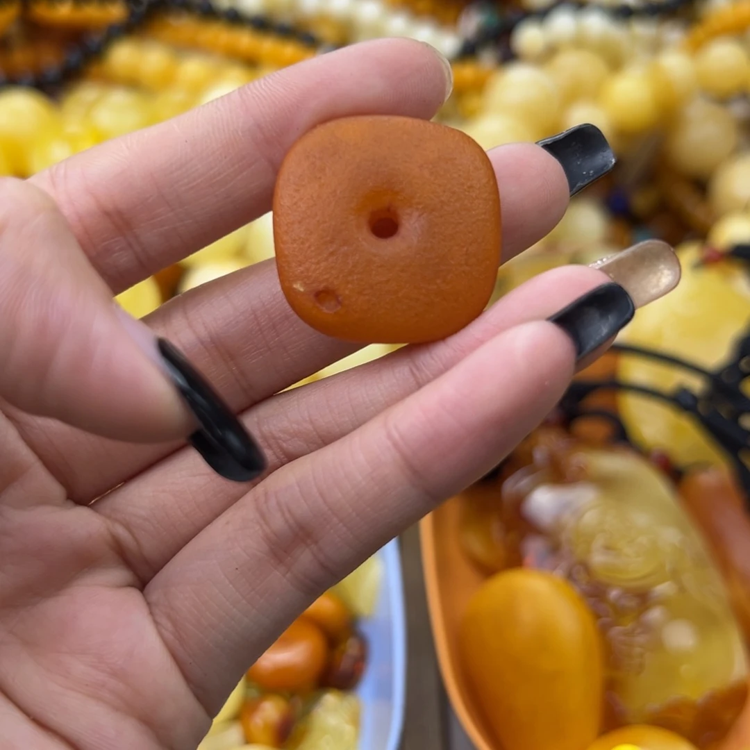 琥珀珠宝奇石未镶嵌