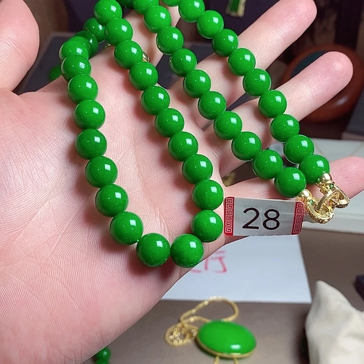 翡翠18K金镶嵌项链28