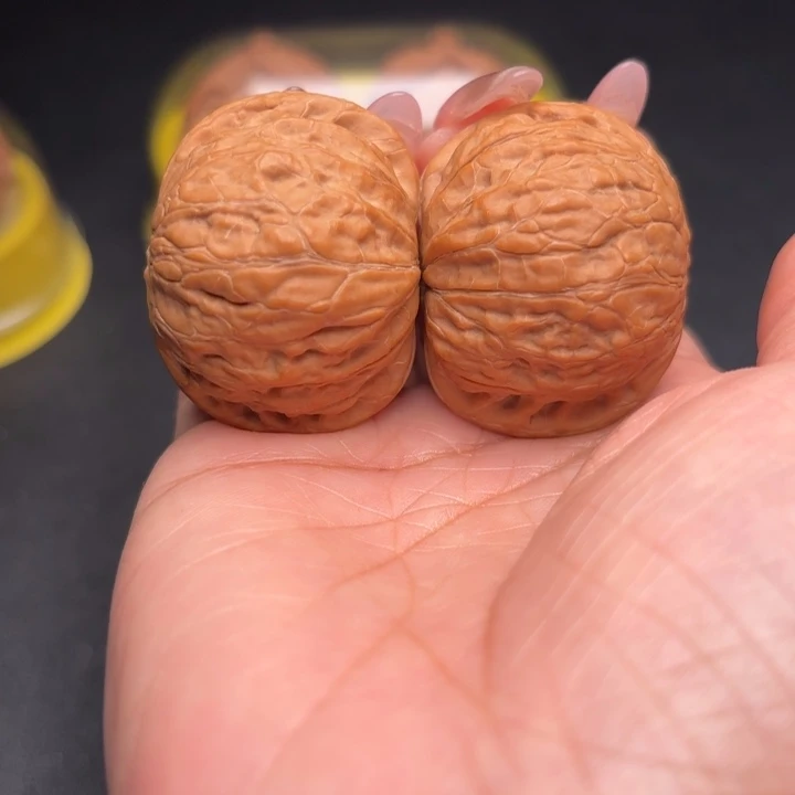 把件桃核40铁锤狮子头