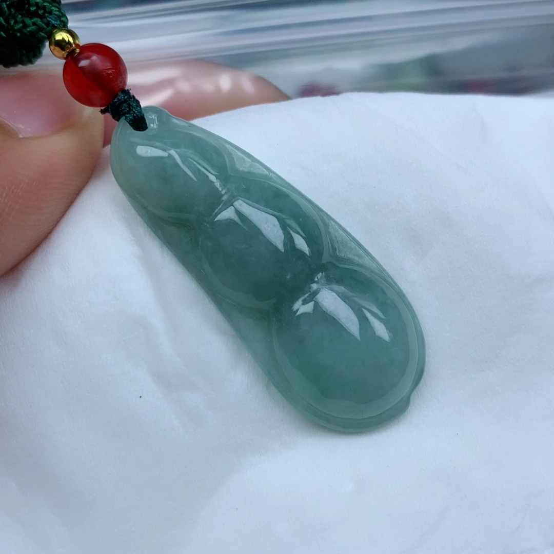 翡翠颈饰未镶嵌牌子