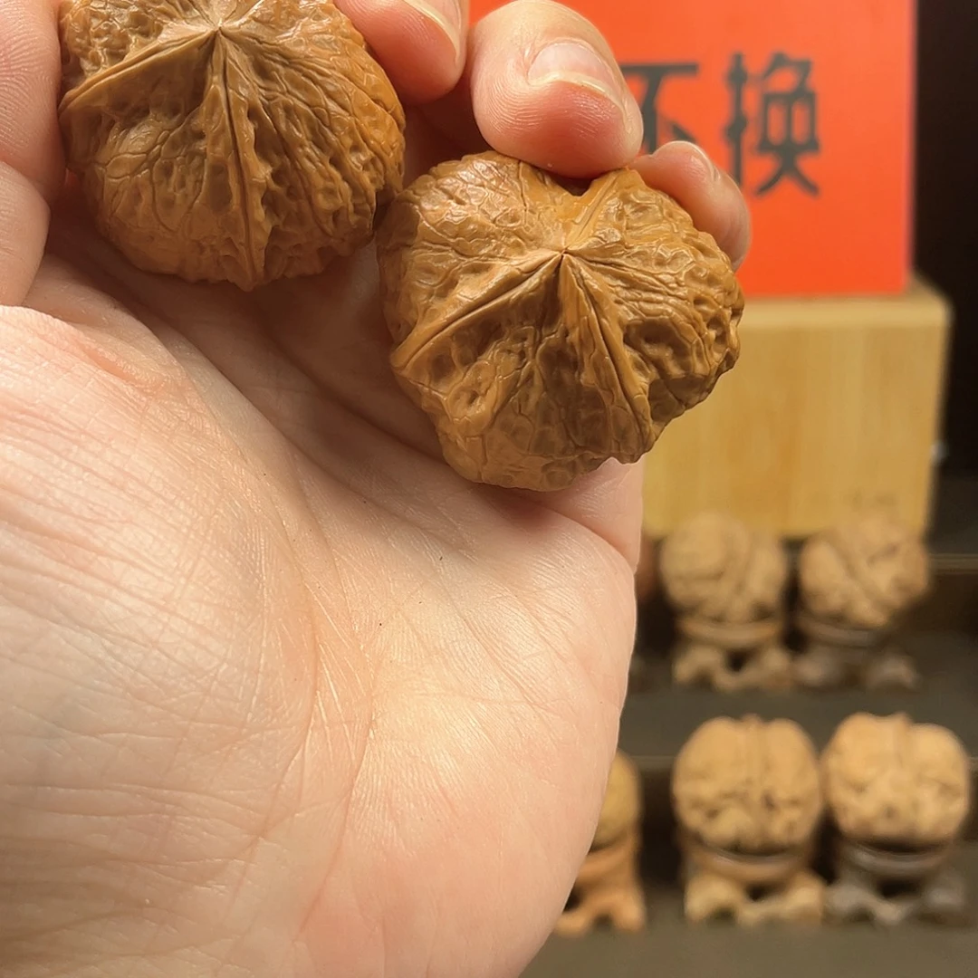 文玩核桃把件八宝