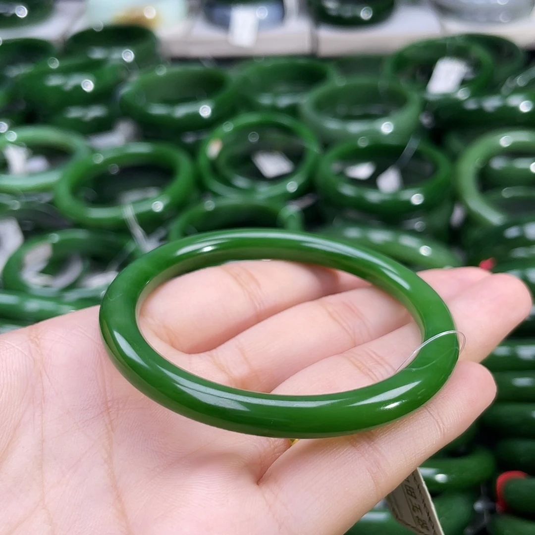 未镶嵌手镯和田玉（碧玉）天****