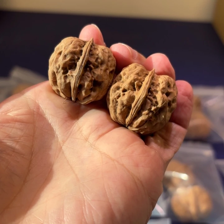 文玩核桃吊坠迷你疙瘩包