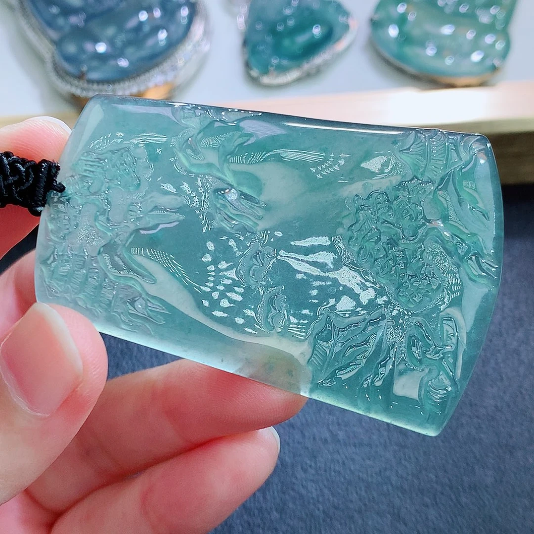 翡翠未镶嵌颈饰翡翠