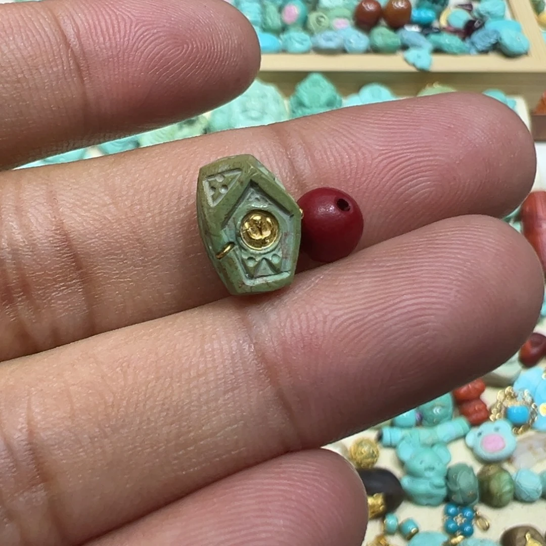 晔***医南红玛瑙未镶嵌颈饰