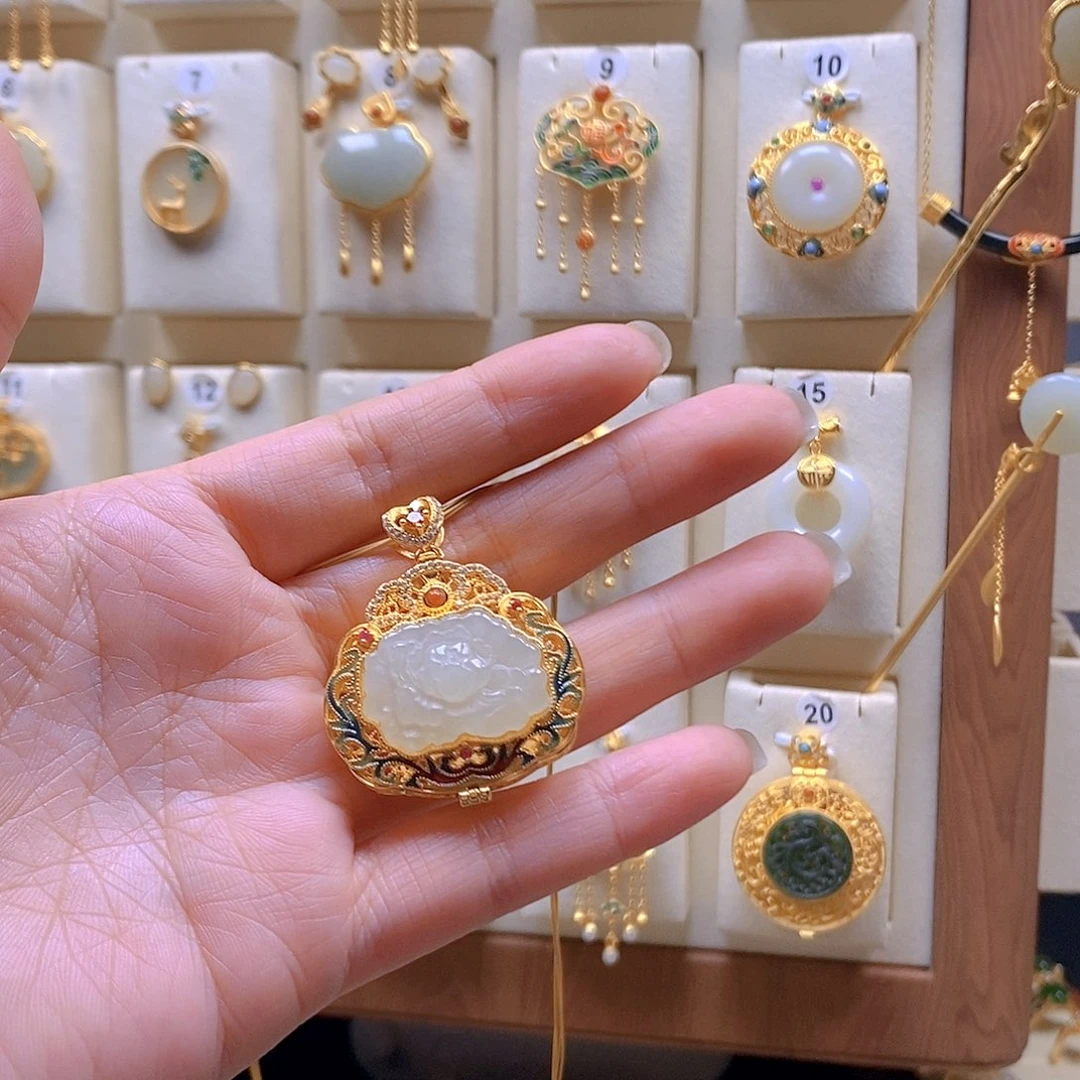 和田玉银S925镶嵌颈饰